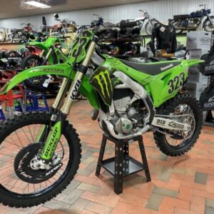 KAWASAKI KX450 Dirt Bike